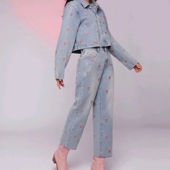Floral Embroidered Light Blue Jeans